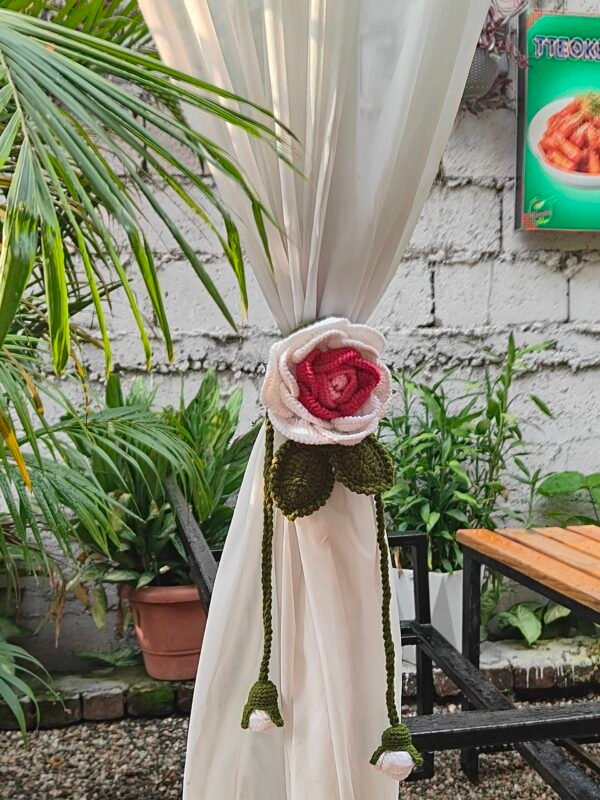 Curtains binder